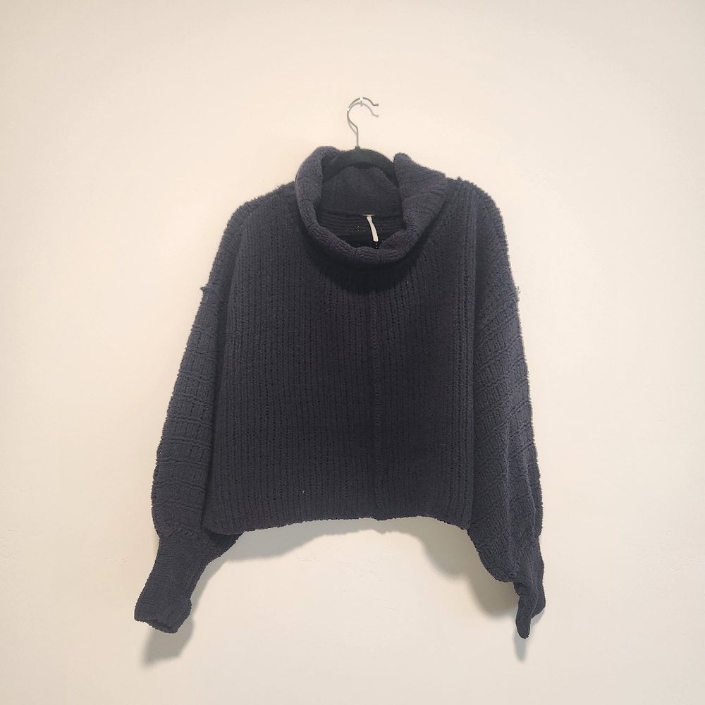 Free People Be Yours Cowl Neck Sweater Size Medium - Picture 3 of 8